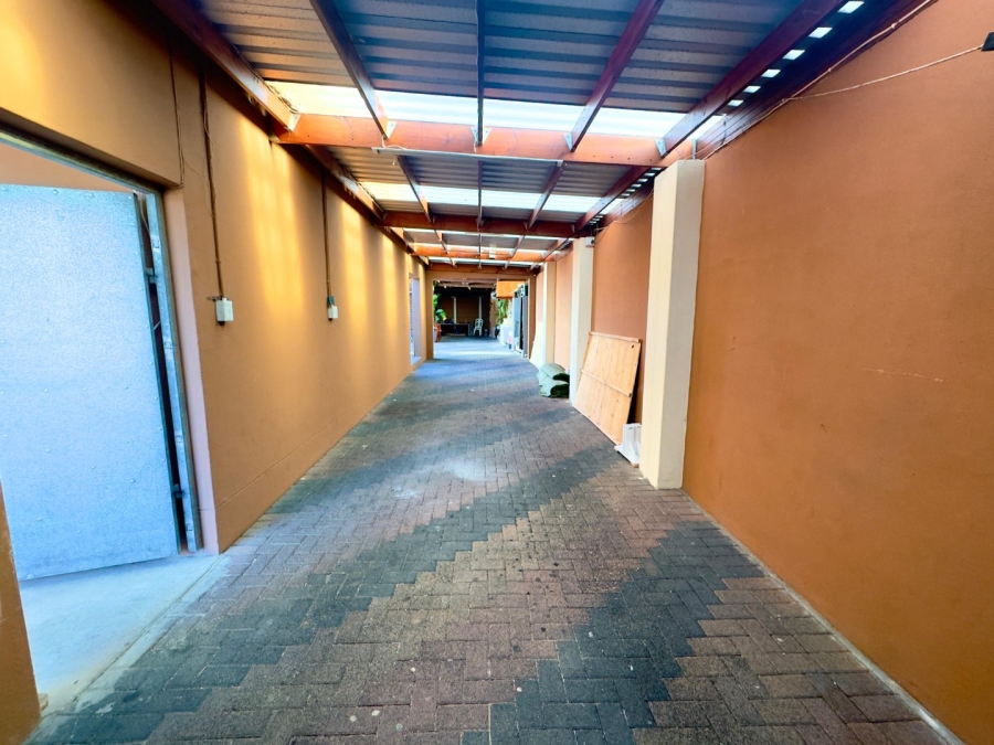  Bedroom Property for Sale in Steenberg Western Cape